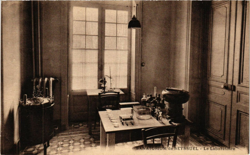 Carte postale ancienne Sanatorium de Seyssuel - Le Laboratoire à Seyssuel