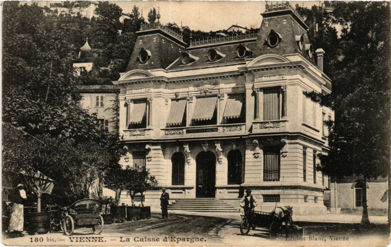 Carte postale ancienne Vienne - La Caisse d'Epargne à Vienne