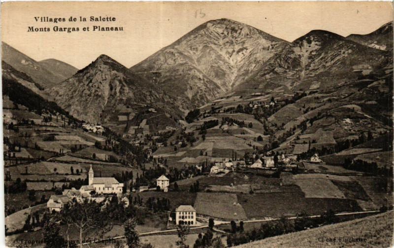 Carte postale ancienne Village de la Salette - Monts Gargas et Planeau à Plan