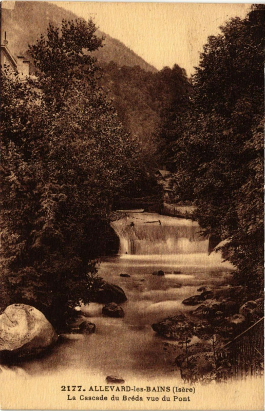 Carte postale ancienne Allevard-les-Bains - La Cascade du Breda vue-du-Pont à Allevard