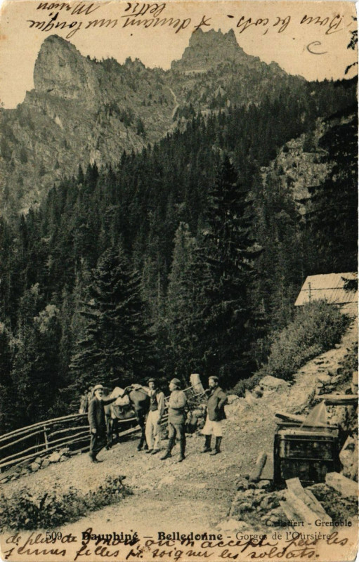 Carte postale ancienne Dauphiné - Belledonne - Gorges de l'Oursiere