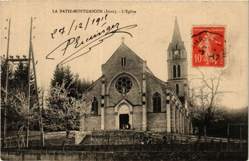 Carte postale ancienne La Batie-Montgascon - L'Eglise à La Bâtie-Montgascon
