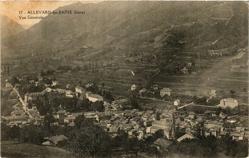Carte postale ancienne Allevard-les-Bains - Vue générale à Allevard