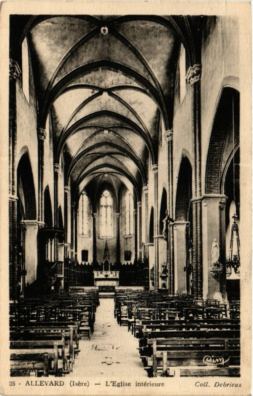 Carte postale ancienne Allevard - L'Eglise inerieure à Allevard