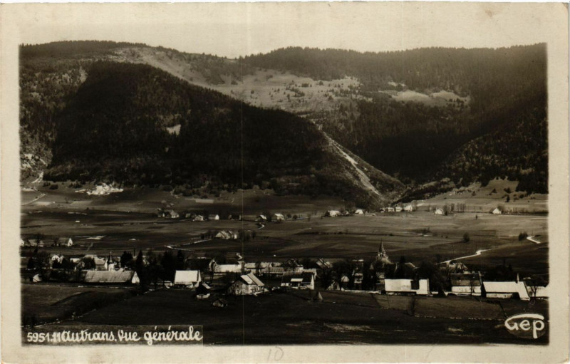 Carte postale ancienne Autrans - Vue générale