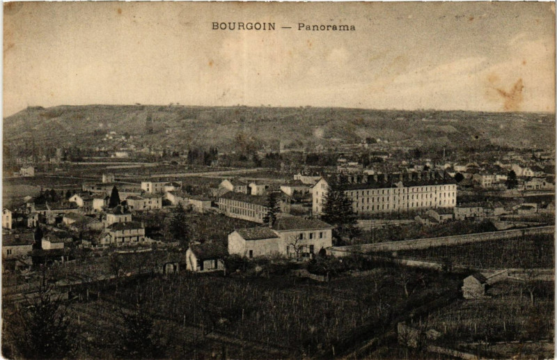 Carte postale ancienne Bourgoin - Panorama
