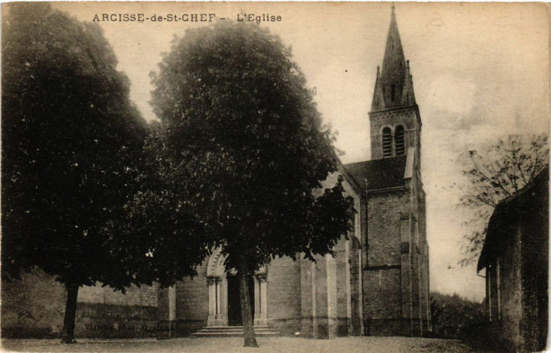 Carte postale ancienne Arcisse-de-Saint-Chef - L'Eglise à Saint-Chef