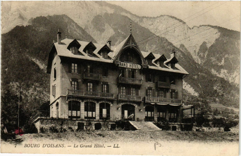 Carte postale ancienne Bourg-d'Oisans - Le Grand Hotel
