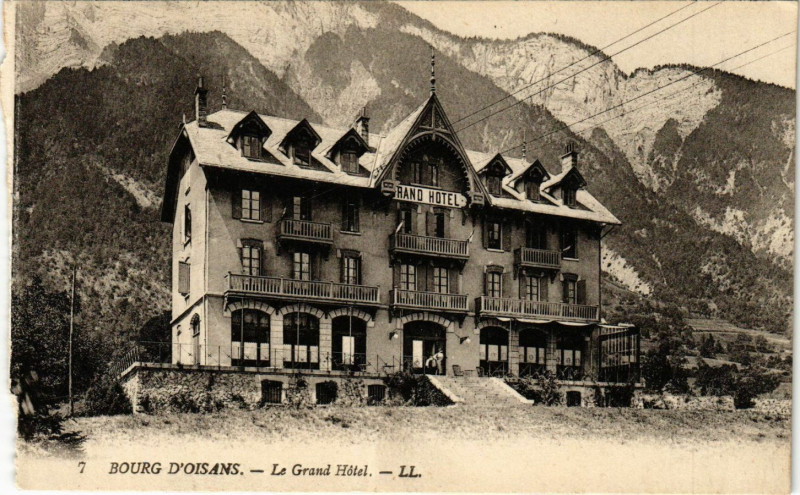 Carte postale ancienne Bourg-d'Oisans - Le Grand Hotel