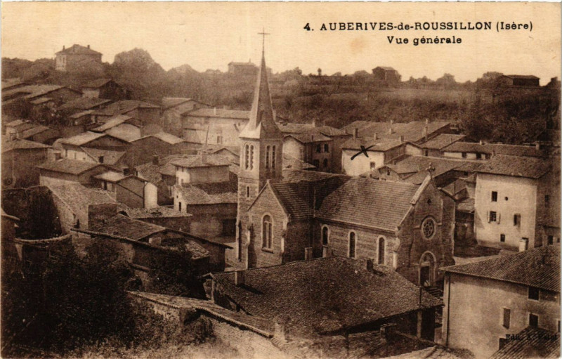 Carte postale ancienne Auberives-de-Roussillon - Vue générale à Roussillon