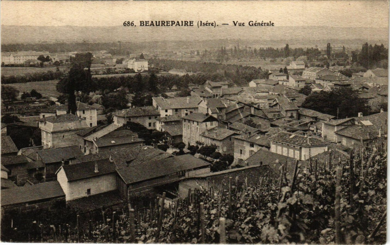 Carte postale ancienne Beaurepaire - Vue générale à Beaurepaire