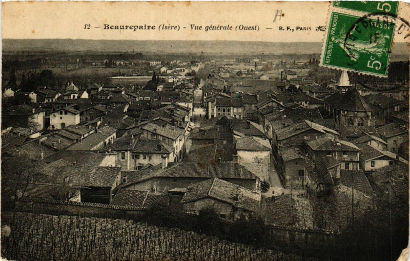 Carte postale ancienne Beaurepaire - Vue générale à Beaurepaire