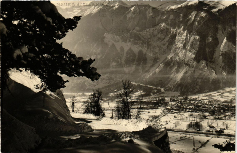 Carte postale ancienne Bourg d'Oisans - La Route de l'Alpe-Huez à Huez