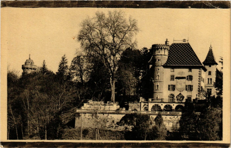 Carte postale ancienne Bourgoin - Chateau de Petit Mont