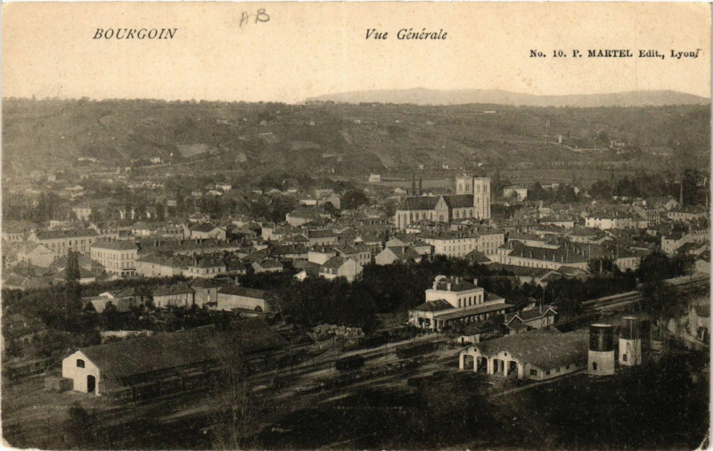 Carte postale ancienne Bourgoin - Vue générale