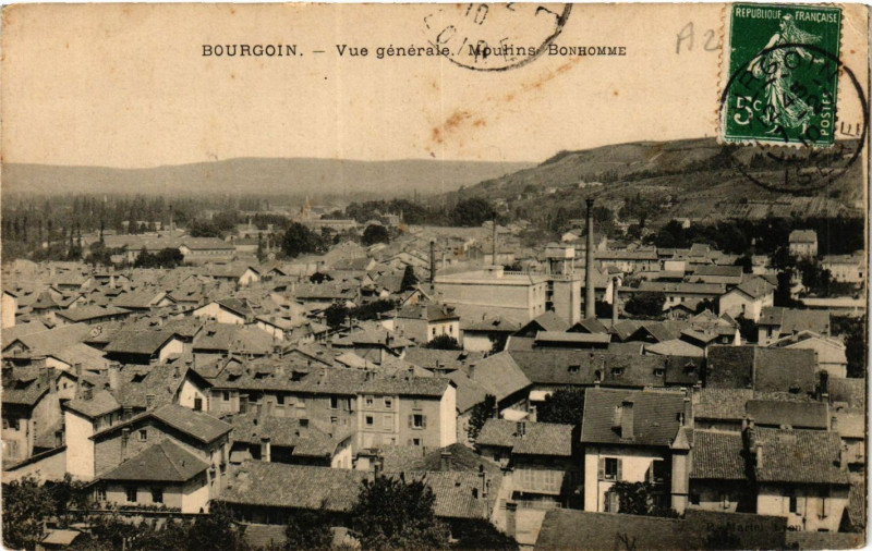 Carte postale ancienne Bourgoin - Vue générale - Moulins Bonhomme