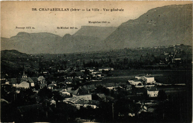 Carte postale ancienne Chapareillan - La Ville - Vue générale à Chapareillan