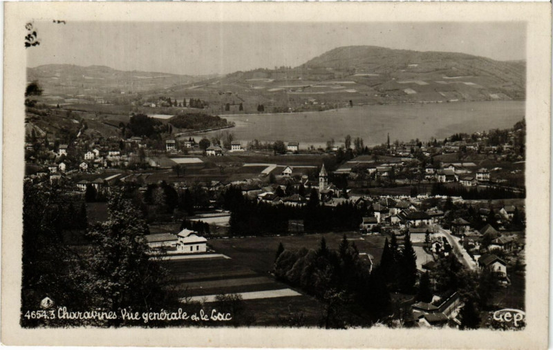 Carte postale ancienne Charavines - Vue générale et le Lac à Charavines