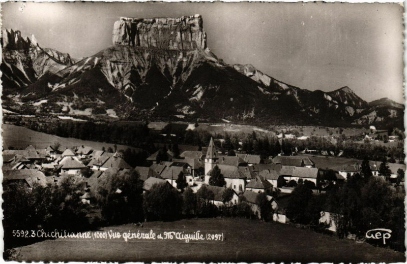 Carte postale ancienne Chichilianne (1000) - Vue générale et M.aiguille (2097) à Chichilianne