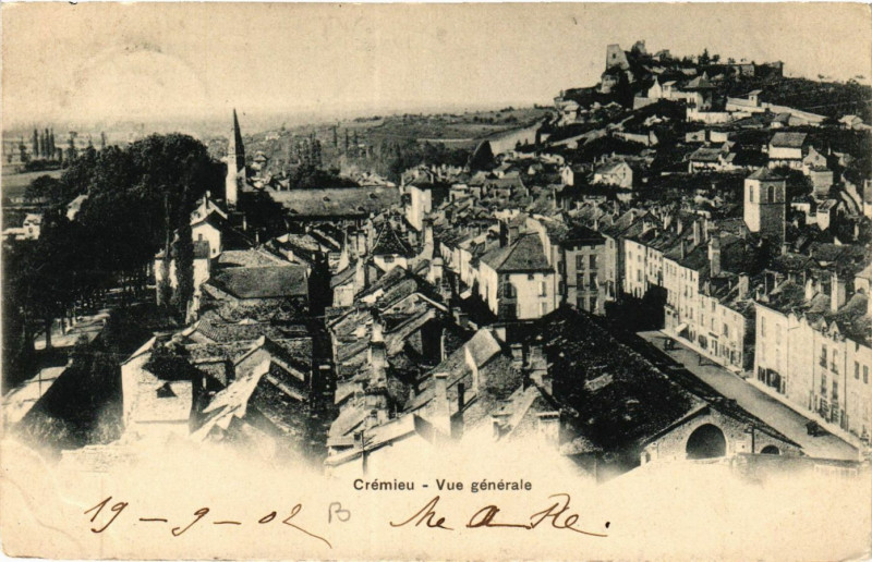 Carte postale ancienne Cremieu - Vue générale à Crémieu