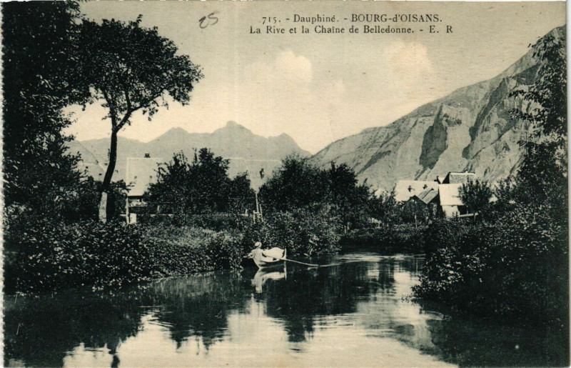 Carte postale ancienne Dauphiné - Bourg d'Oisans - La Rive et la Chaine de Belledonne