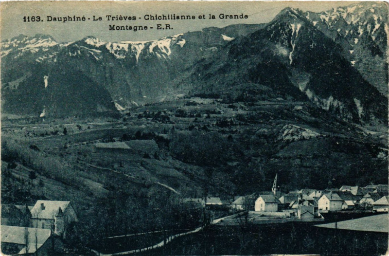 Carte postale ancienne Dauphiné - Le Treves - Chichilianne et la Grande Montagne à Chichilianne