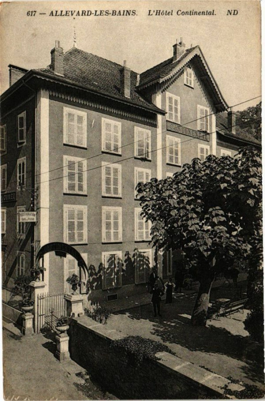 Carte postale ancienne Allevard-les-Bains - L'Hotel Continental à Allevard