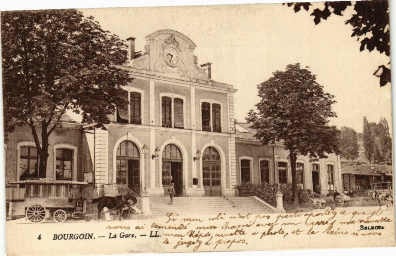 Carte postale ancienne Bourgoin - La Gare