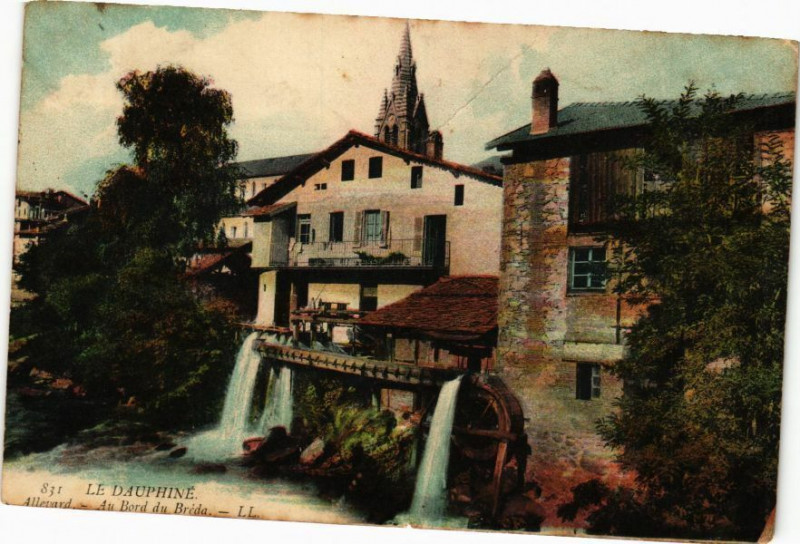 Carte postale ancienne La Dauphiné - Allevard - Au Bord du Breda à Allevard