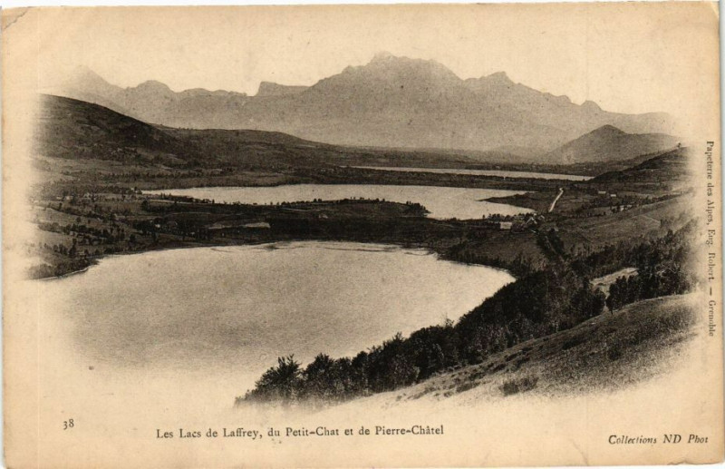 Carte postale ancienne Les Lace de Laffrey du Petit-Cher et de Pierre-Chatel à Laffrey