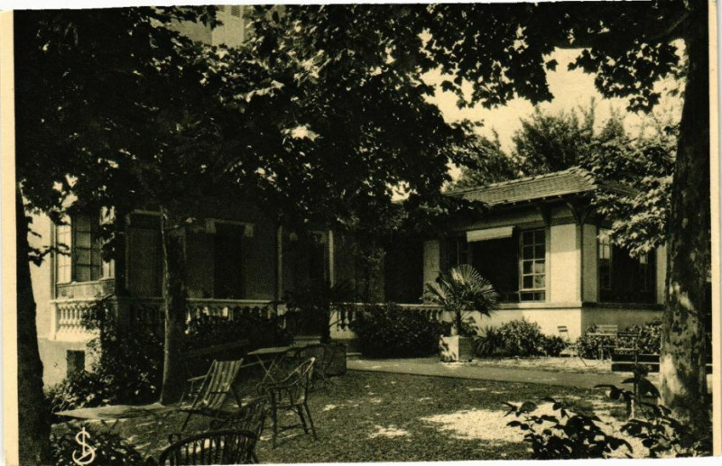 Carte postale ancienne Uriage-les-Bains (Iserre) - Villa Sans-Souci - Pension de famille