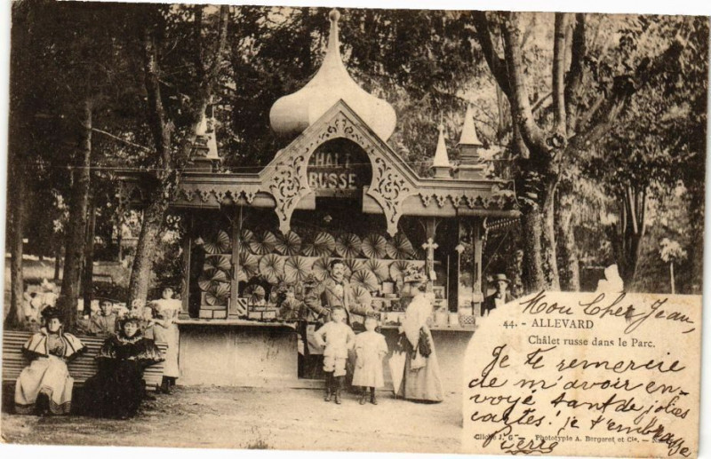 Carte postale ancienne Allevard - Chalettrusse dans le Parc à Allevard