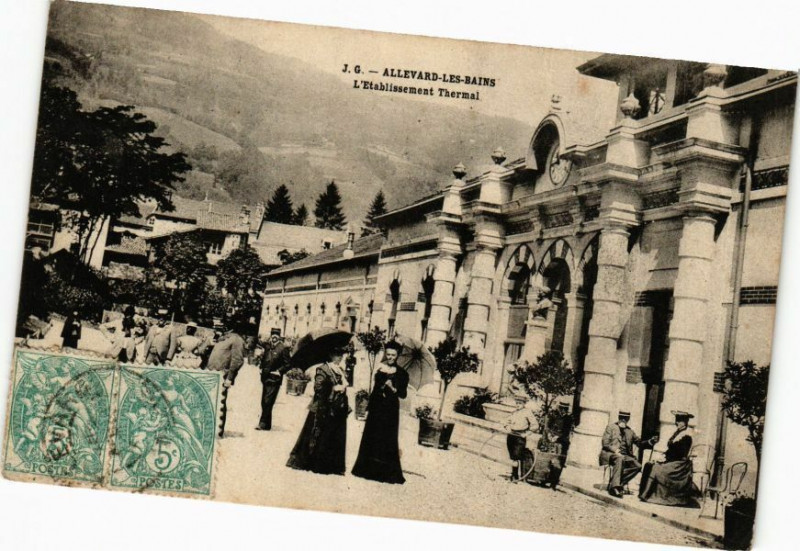Carte postale ancienne Allevard-les-Bains - L'Etablissement Thermal à Allevard