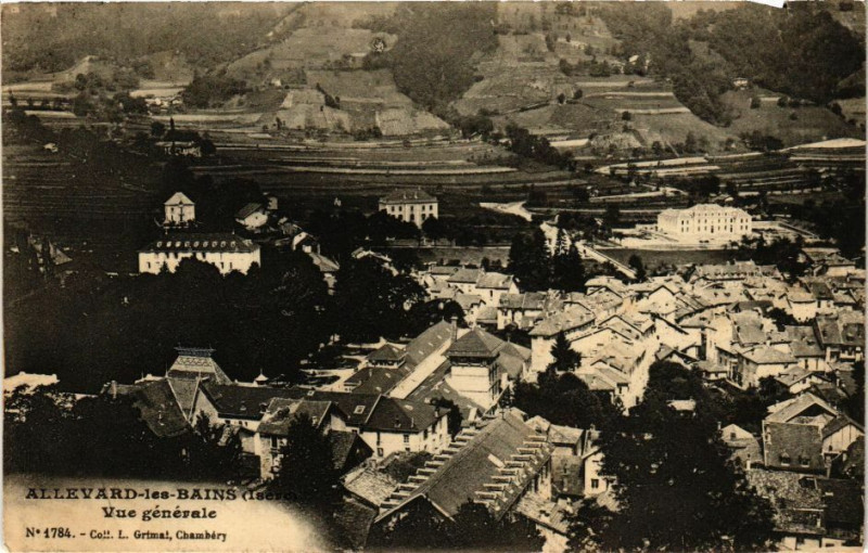 Carte postale ancienne Allevard-les-Bains - Vue générale à Allevard