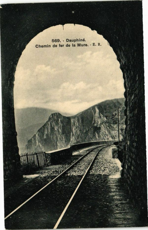 Carte postale ancienne Dauphiné - Chemin de fer de La Mure à La Mure
