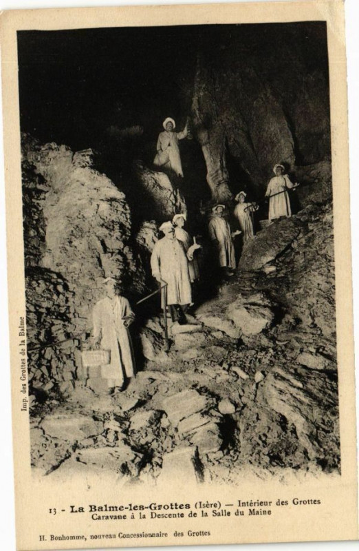 Carte postale ancienne La Balme-les-Grottes - Intérieur des Grottes - Caravane à La Balme-les-Grottes