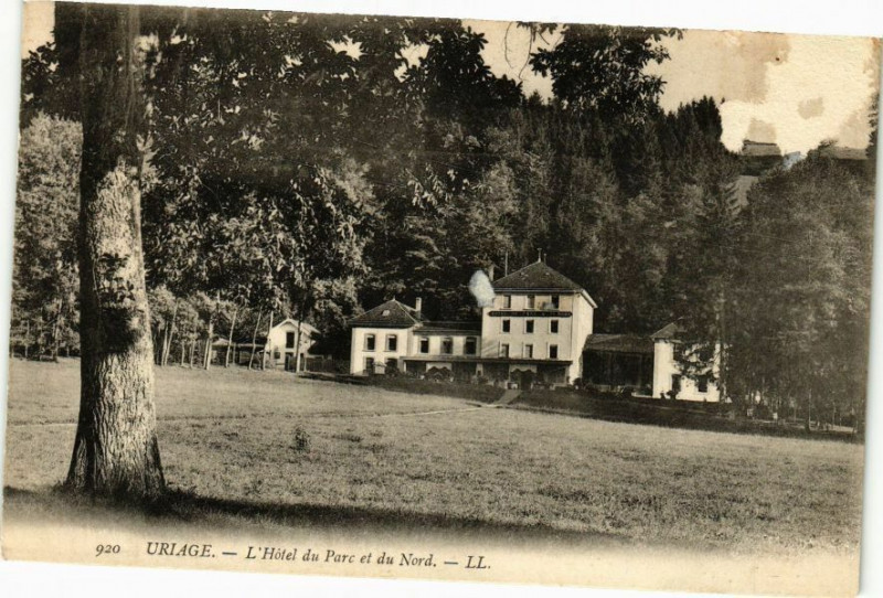 Carte postale ancienne Uriage - L'Hotel du Parc et du Nord
