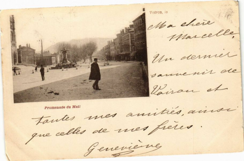 Carte postale ancienne Voiron le - Promenade du Mail à Voiron