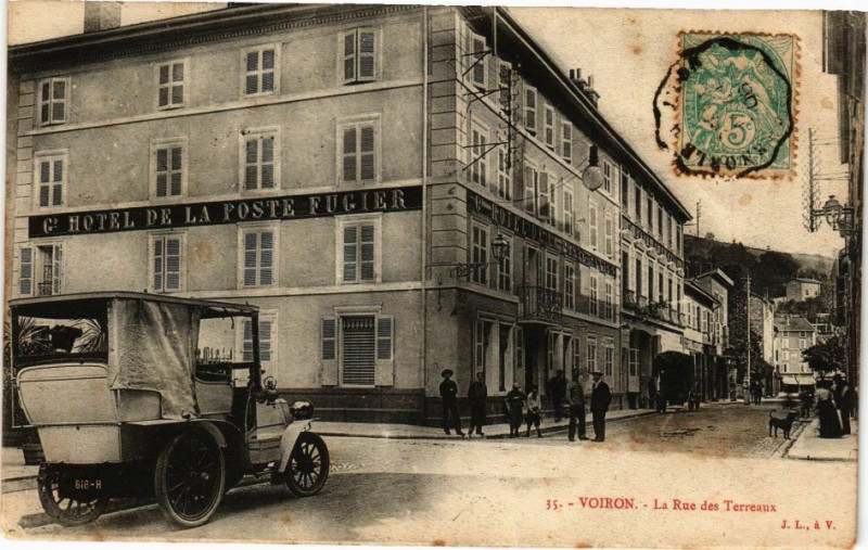 Carte postale ancienne Voiron - La Rue des Terreaux à Voiron