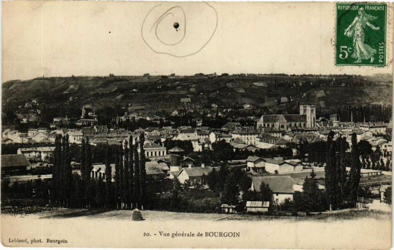 Carte postale ancienne Vue générale de Bourgoin