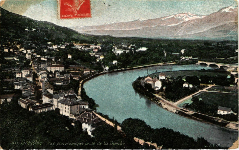 Carte postale ancienne Grenoble - Vue panoramique prise de la Tronche à Grenoble