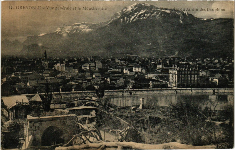 Carte postale ancienne Grenoble - Vue générale et le Moucherotte à Grenoble