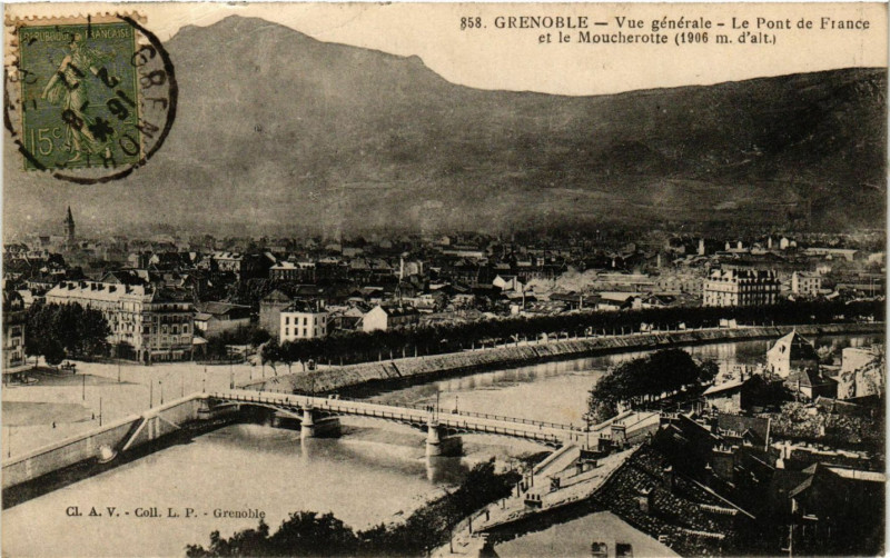 Carte postale ancienne Grenoble - Vue générale à Grenoble