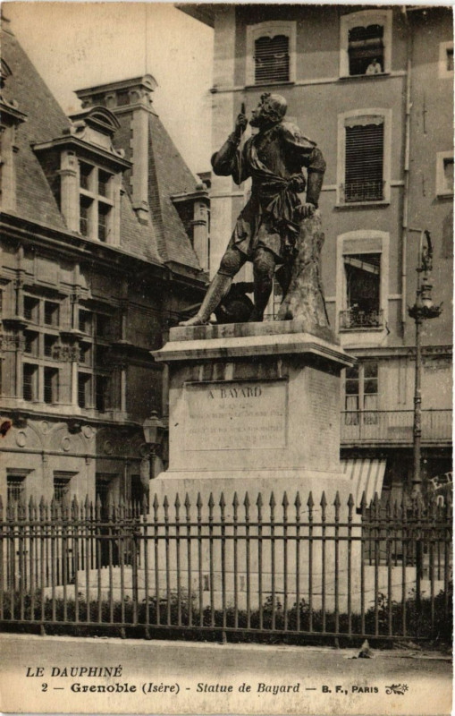Carte postale ancienne Grenoble - Statue de Bayard à Grenoble