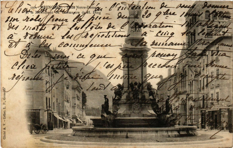 Carte postale ancienne Grenoble - Place Notre-Dame à Grenoble
