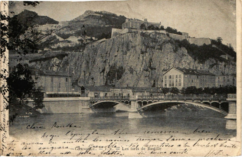 Carte postale ancienne Grenoble - Les forts de Bastille à Grenoble