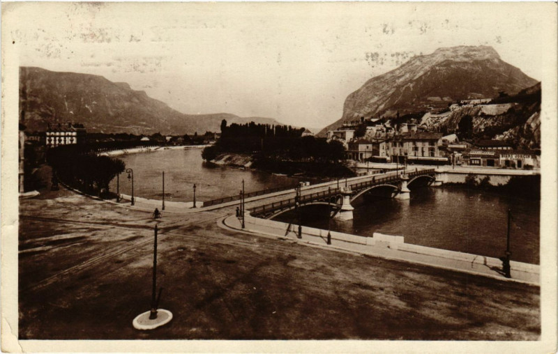 Carte postale ancienne Grenoble - Le Tournant de l'Isere à Grenoble