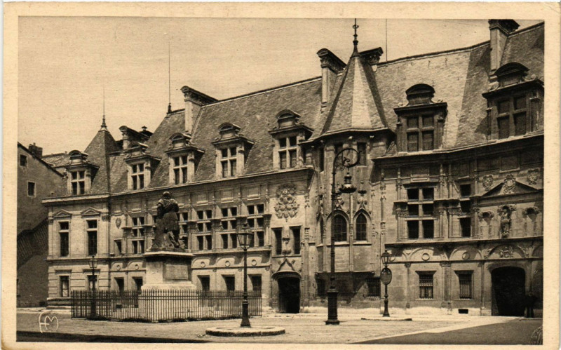 Carte postale ancienne Grenoble - Le Palais de Justice à Grenoble