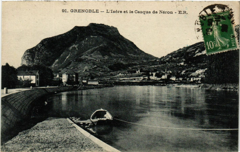 Carte postale ancienne Grenoble - L'Isere et le Casque de Neron à Grenoble