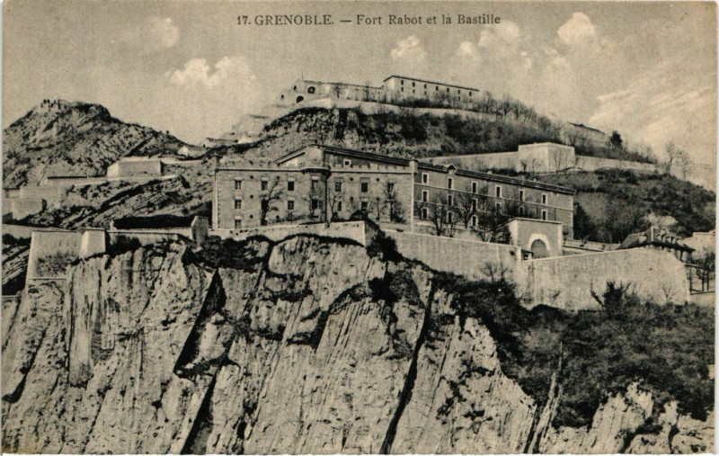 Carte postale ancienne Grenoble - Fort Rabot et la Bastille à Grenoble